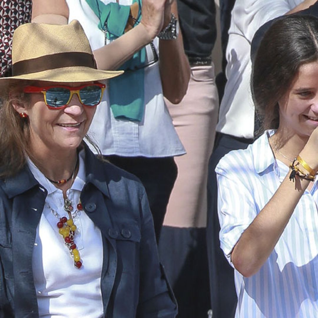 La infanta Elena y Victoria Federica, dos espectadoras de excepción de la Fiesta Nacional