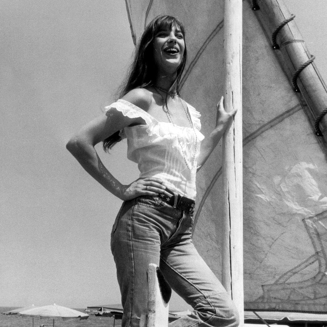 Los vaqueros más icónicos de Jane Birkin son tendencia y las editoras de moda como yo deseamos llevarlos 24/7 👖💘