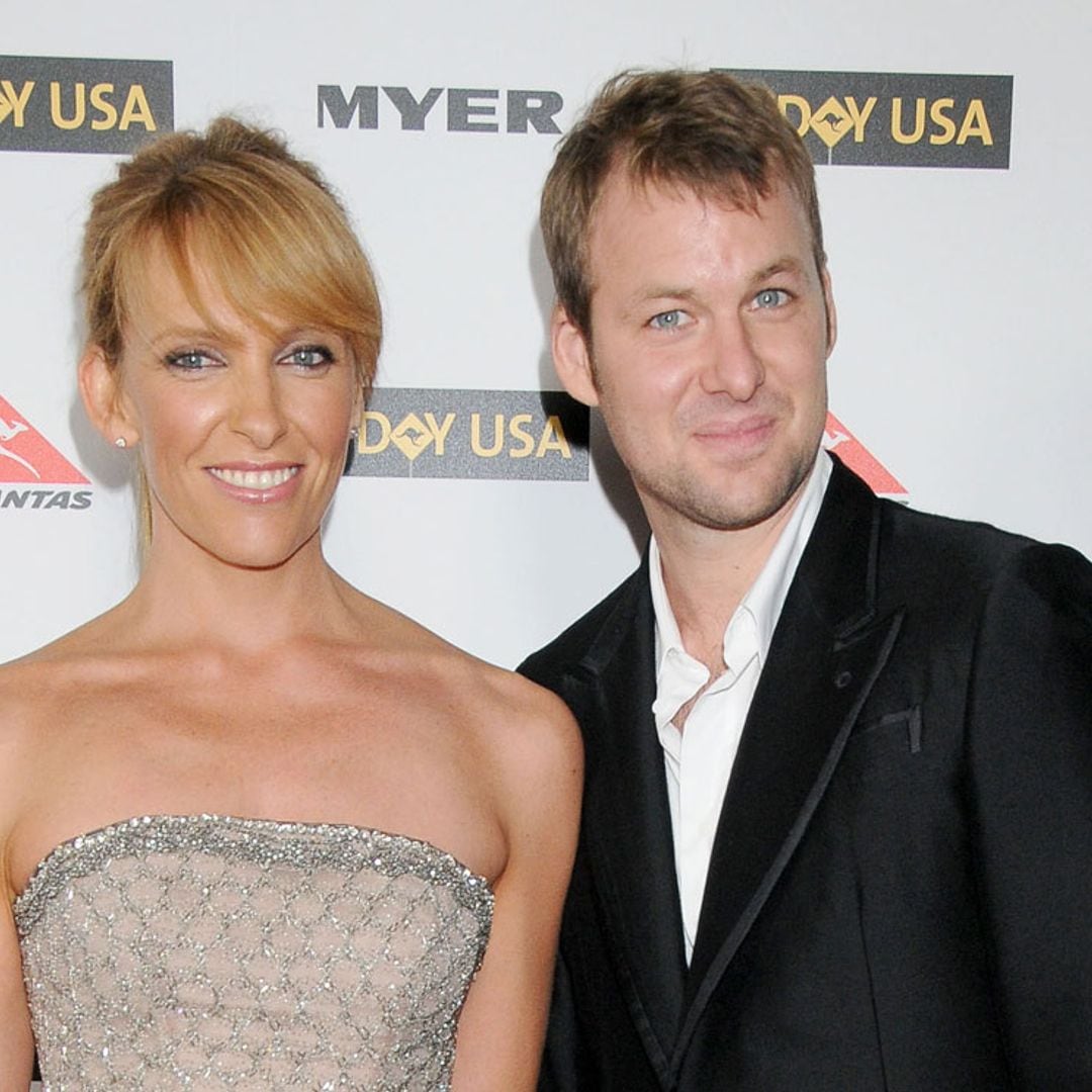La actriz Toni Collette anuncia su divorcio después de filtrarse fotos de su marido besando a otra mujer