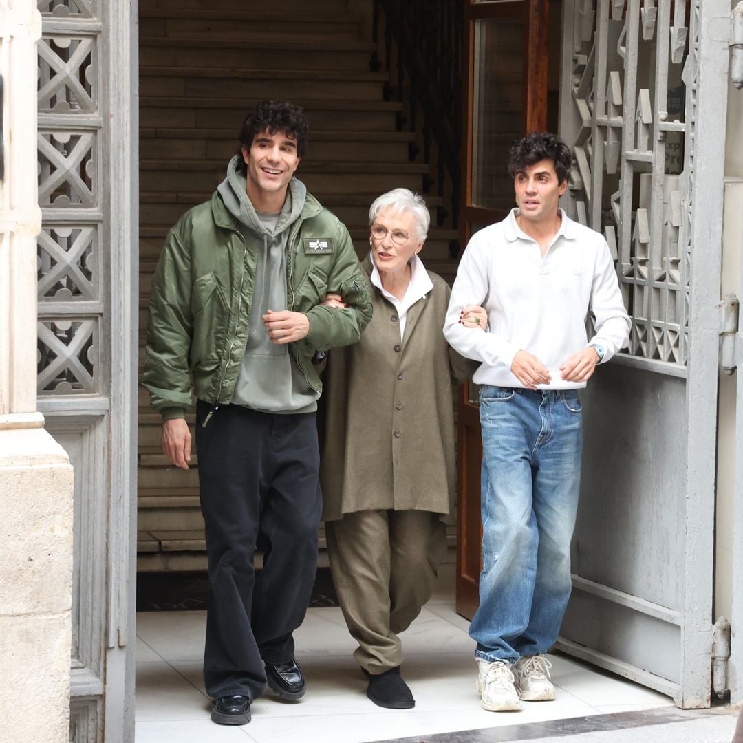 Los gestos y las palabras que demuestran la cercanía de Glenn Close y Los Javis: "Mamá ya está en la ciudad"