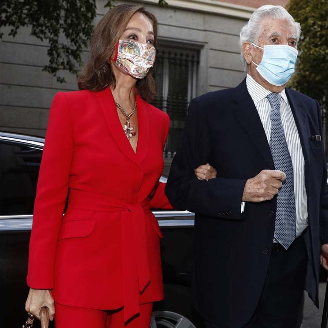 Isabel Preysler vuelve a conectar su armario con el de doña Letizia