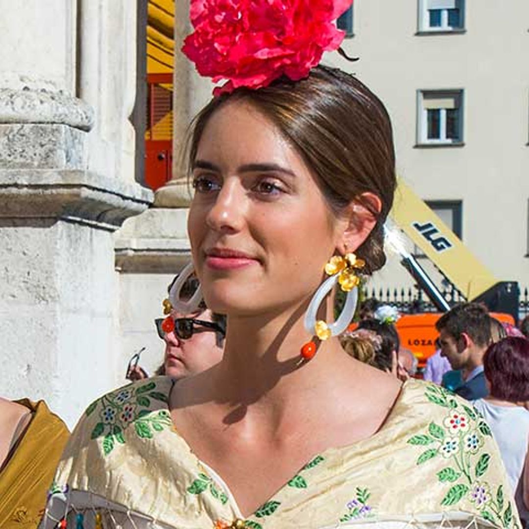 El poder de los accesorios llega a Sevilla: Sofía Palazuelo reinventa el traje de flamenca