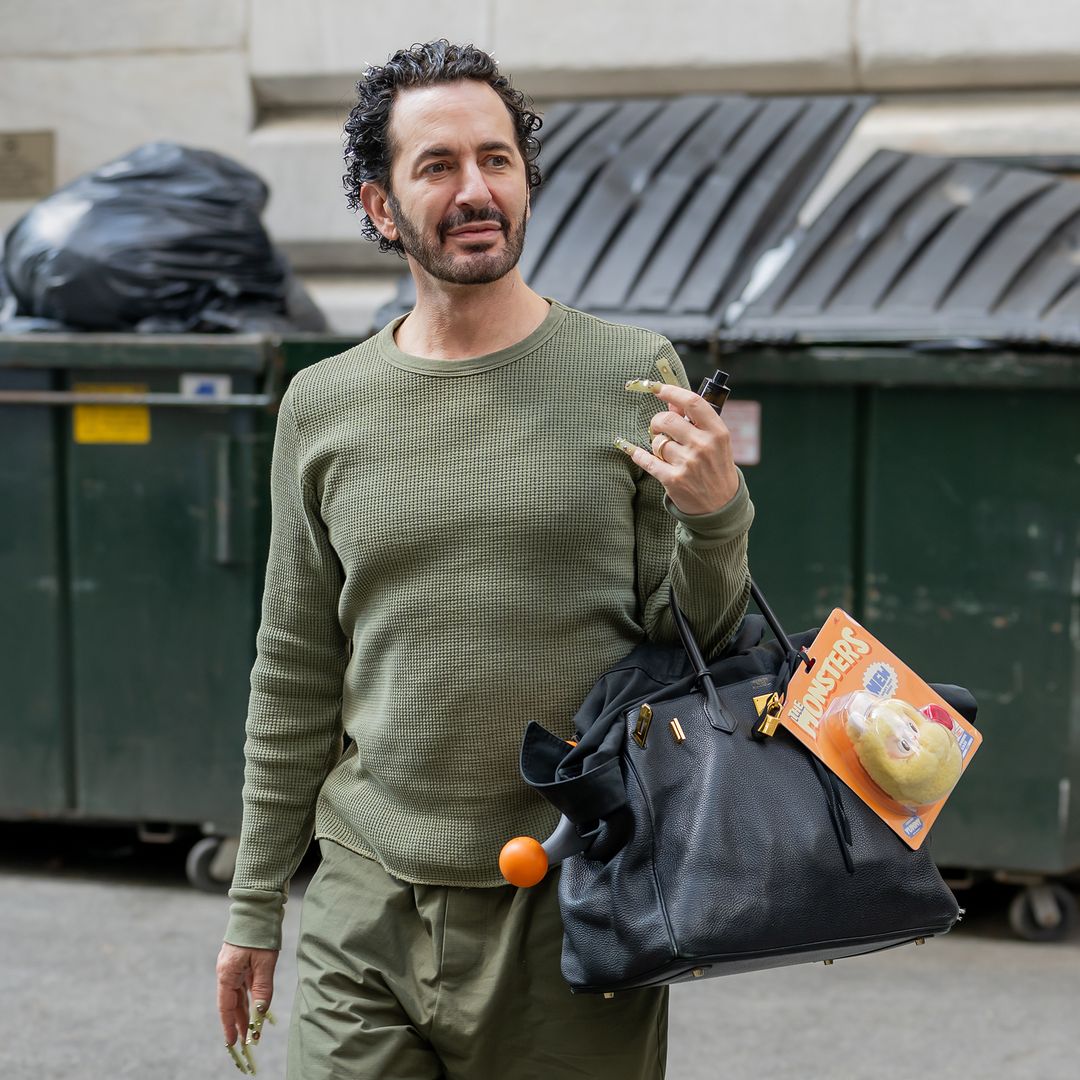 Marc Jacobs sorprende con el 'charm' más viral de la temporada