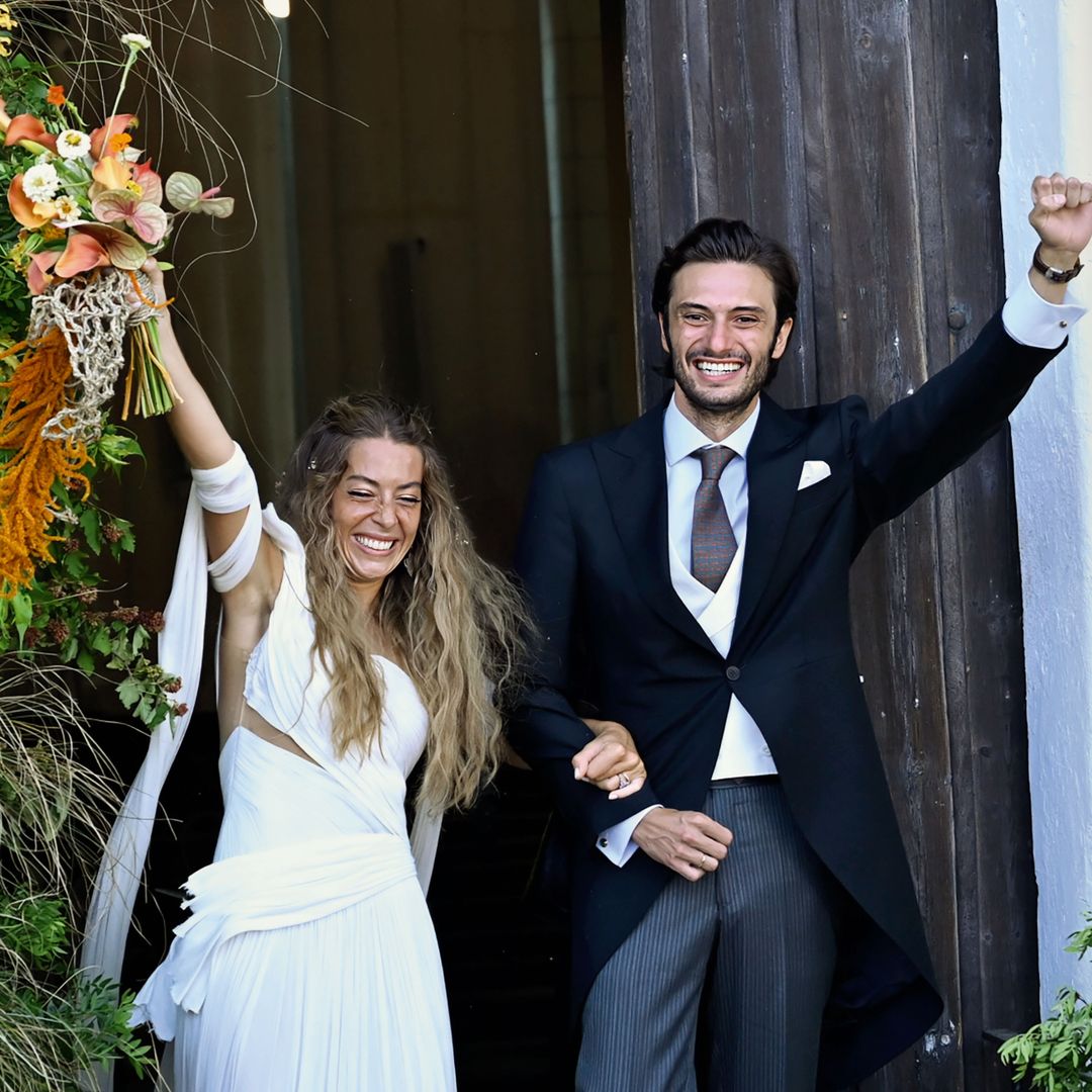 Una vez convertidos en marido y mujer, Belén y Jaime acudieron junto a sus invitados a una finca, con vistas al mar Mediterráneo, más calmado y turquesa que nunca