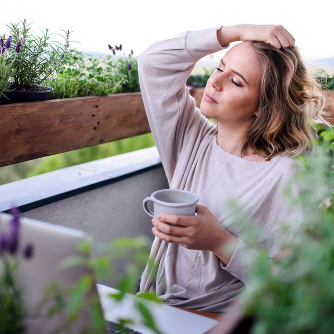 ¿Tú también te sientes más cansada con la llegada de la primavera? No te pierdas estos consejos