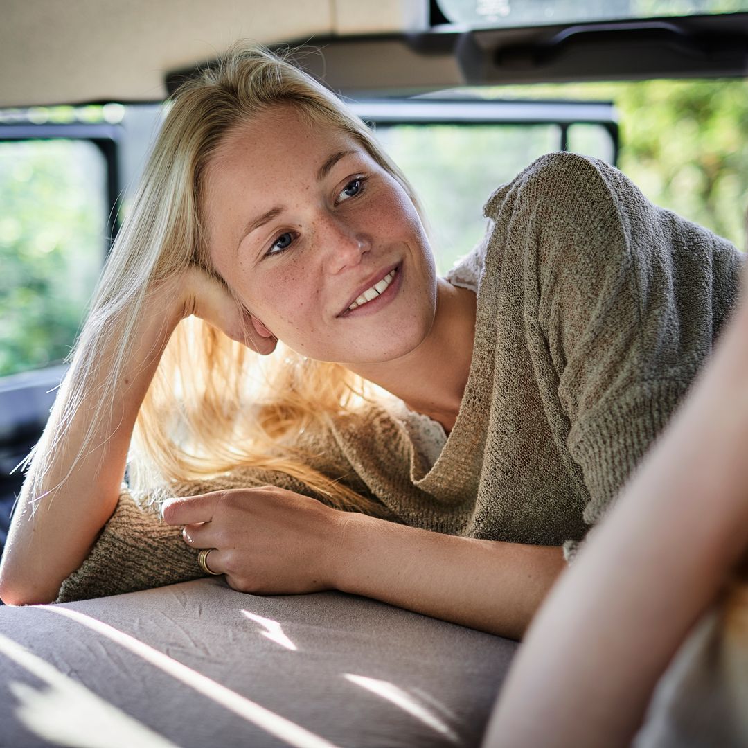 Qué dice de ti que te sientas incómoda cuando hay silencios, según la experta en comunicación no verbal Eva García Ruiz