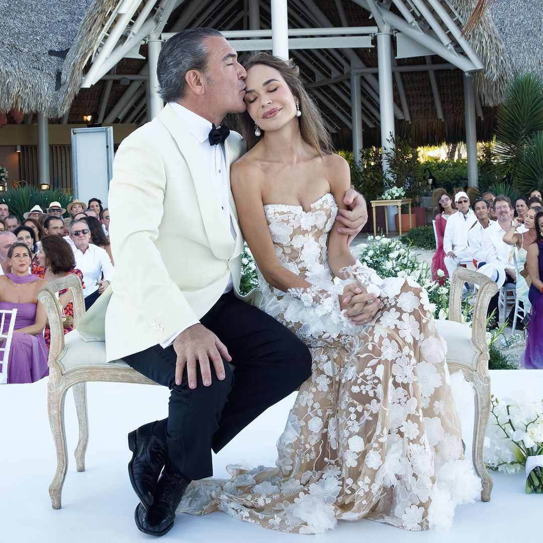 El tierno beso de Gigi a Sara durante el "sí, quiero"