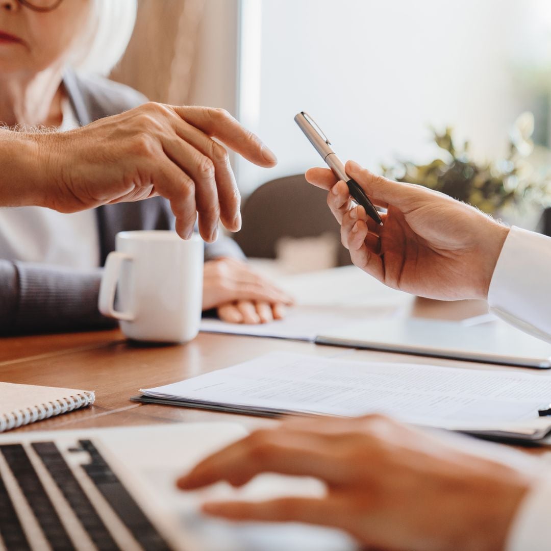 El motivo por el que miles de españoles están renunciando a herencias (y cómo evitar que te pase)