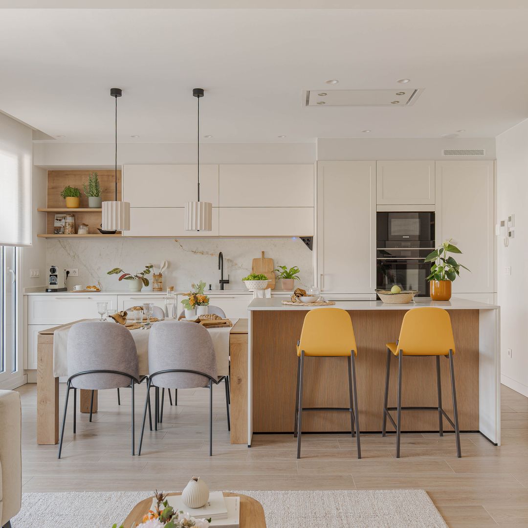De impersonal a corazón del hogar: la reforma de 52 m² que ganó en almacenaje, calidez y estilo