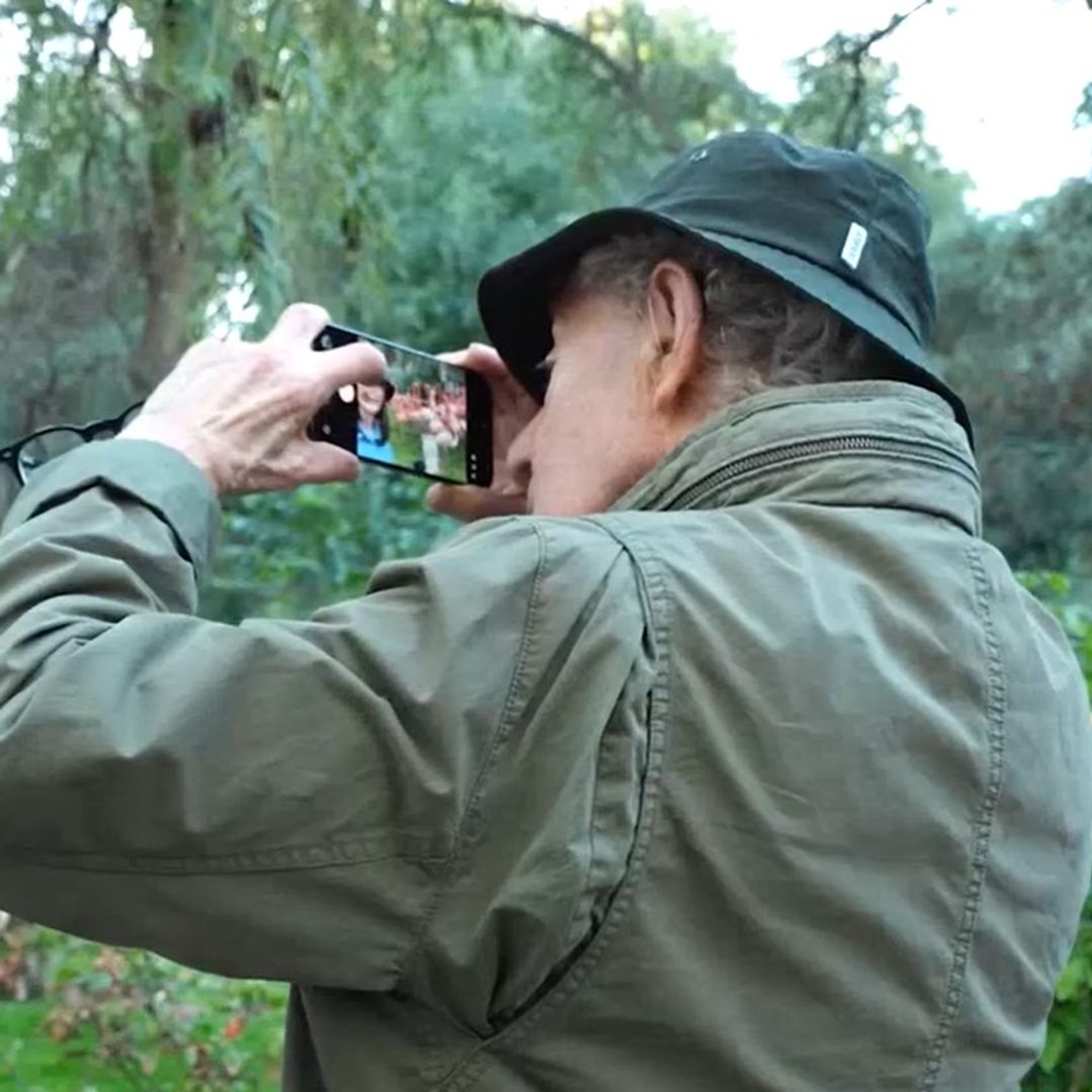 Woody Allen y Soon-Yi Previn visitan el Zoo de Madrid: el inesperado susto de un rinoceronte al cineasta