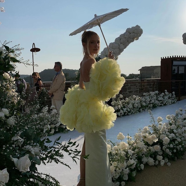 Leonie Hanne en la boda de Ed Westwick y Amy Jackson 
