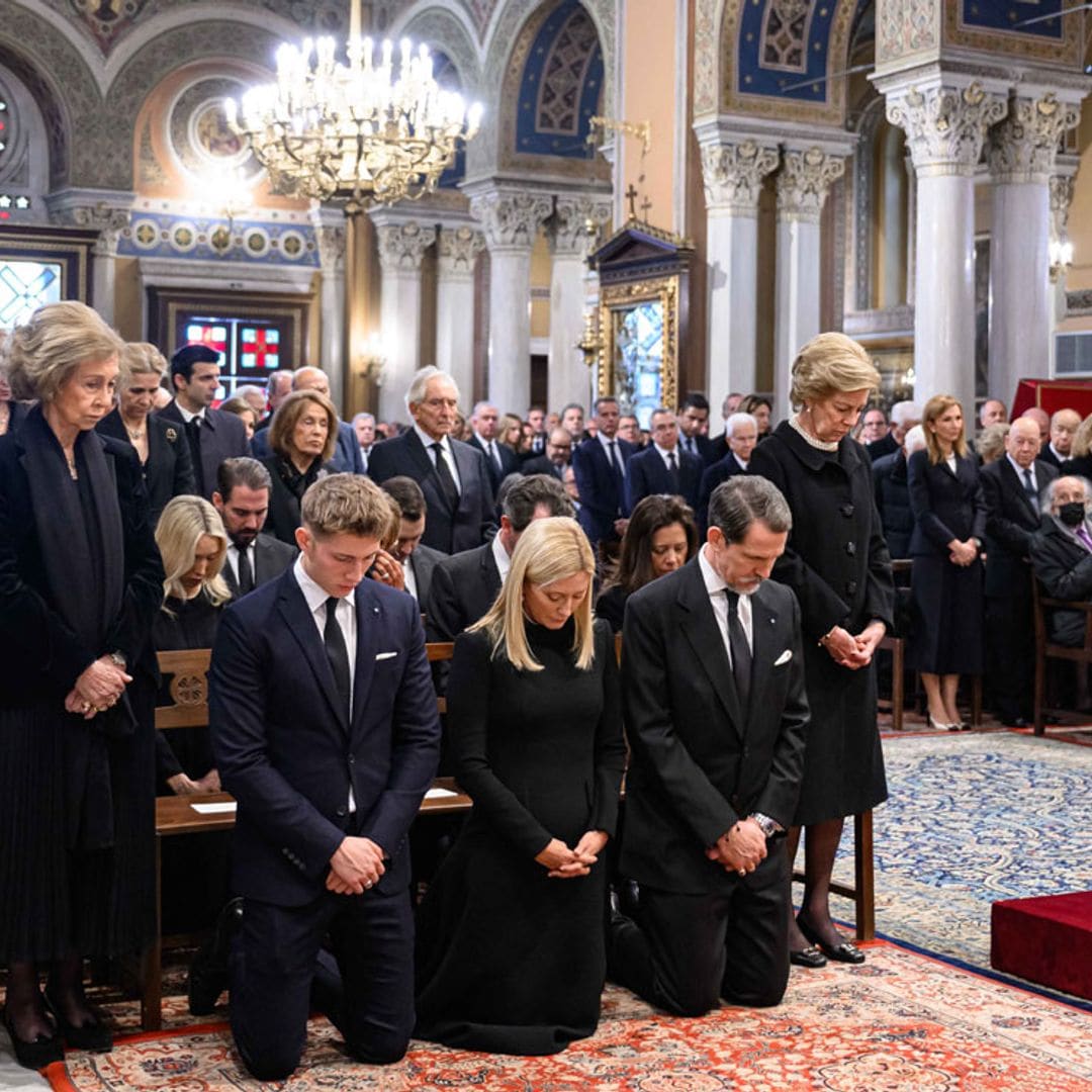 Todas las imágenes de la emotiva e íntima ceremonia en el último adiós a Constantino de Grecia