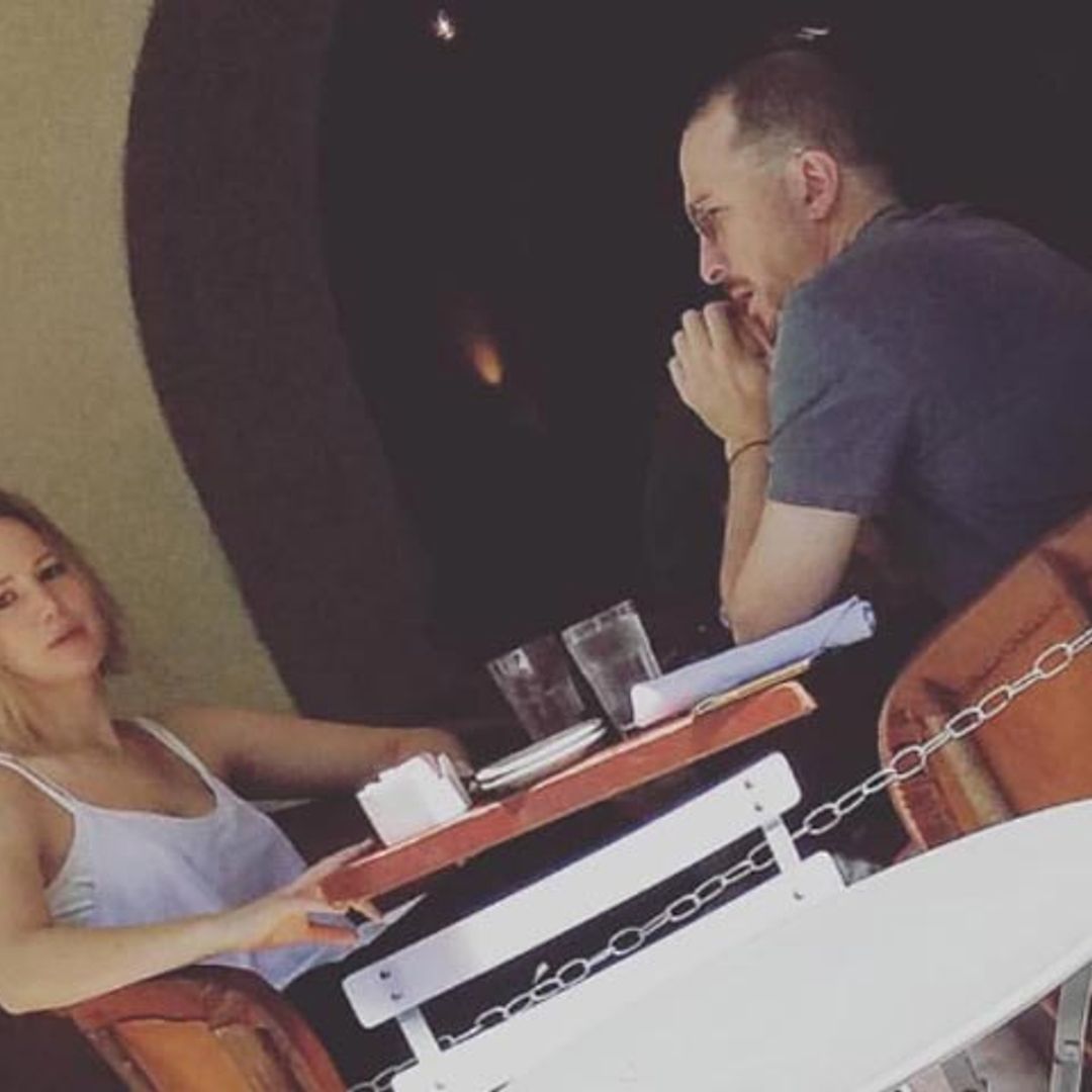 Es un laureado cineasta, tiene 47 años y es padre de un niño. ¿Quién es la nueva conquista de Jennifer Lawrence?