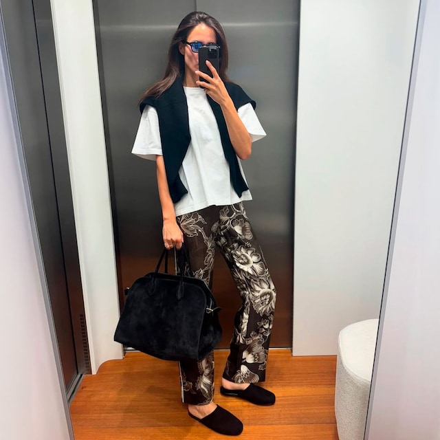 Alex Riviere con camiseta blanca