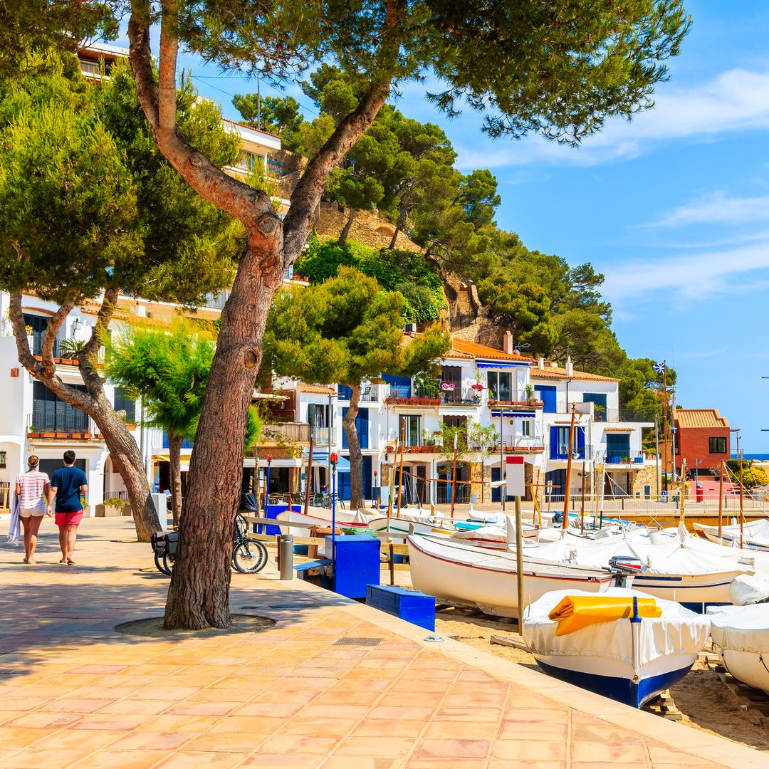 Llafranc, la bahía donde reside todo el glamur de la Costa Brava