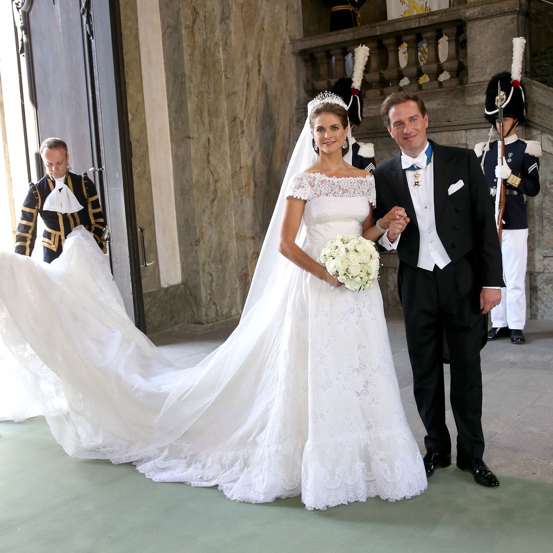 Las impresionantes novias de la realeza y la aristocracia que escogieron escotes con hombros al descubierto