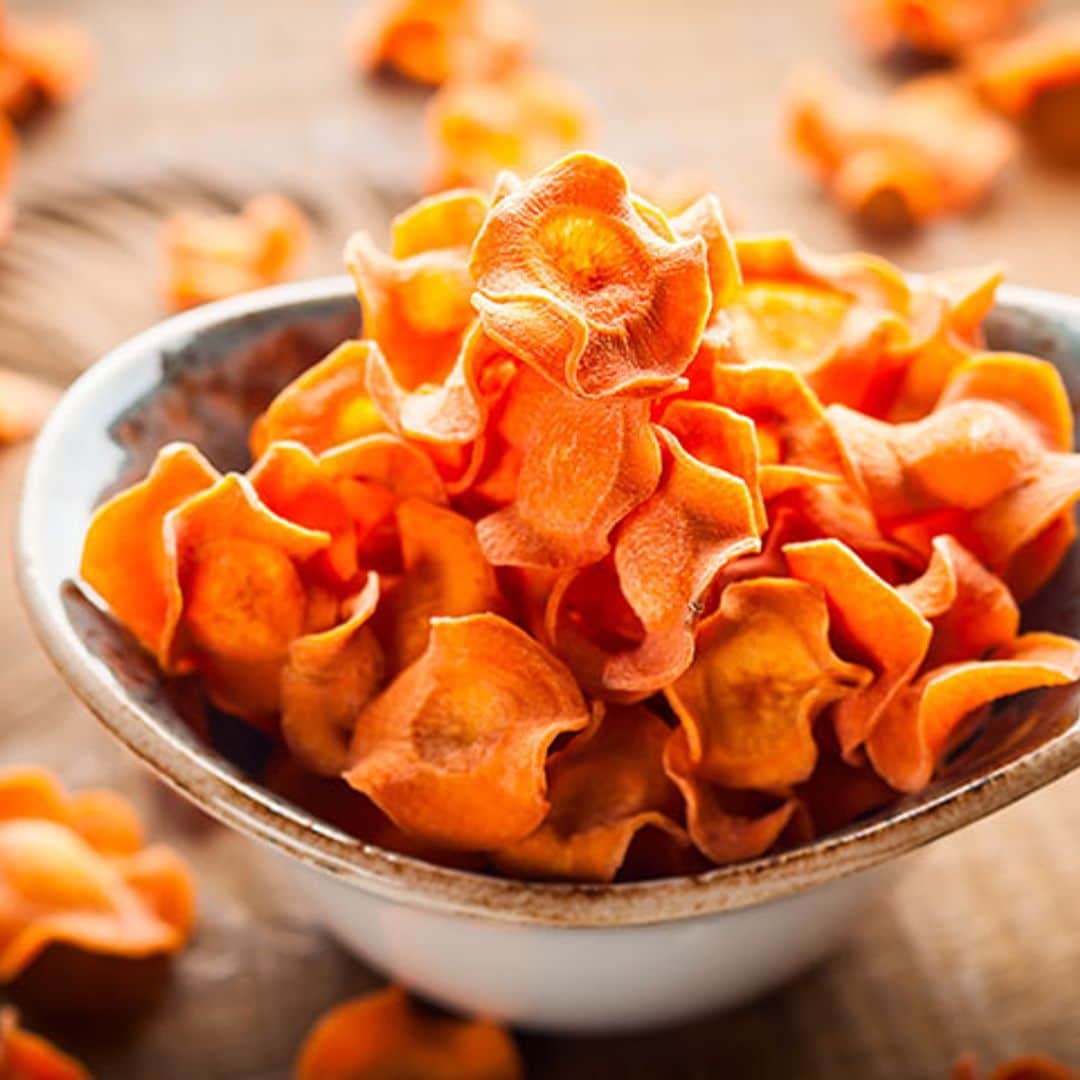 'Chips' de zanahoria caseros: un snack sencillo, rico y sano