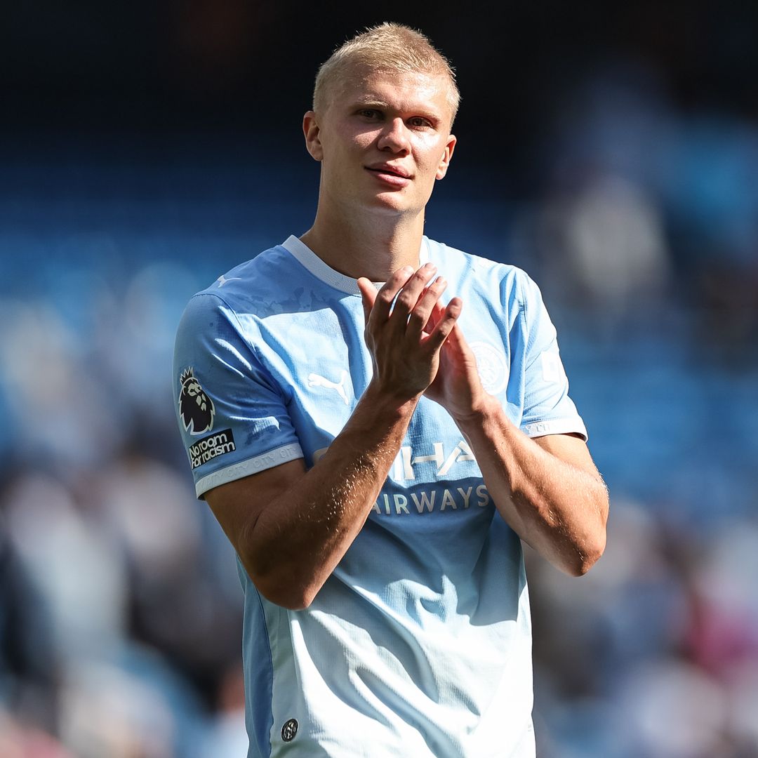 Erling Haaland deja atrás su larga melena y sorprende con un radical cambio de 'look'