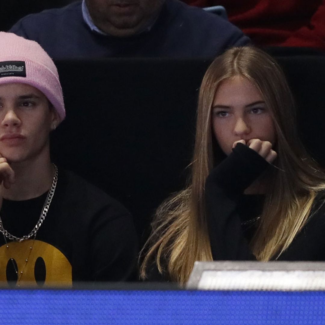 Romeo Beckham y Mia Moocher ya no esconden su noviazgo