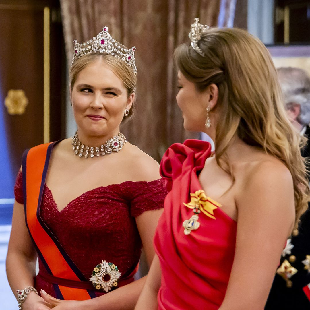 Guillermo y Máxima de Holanda ejercen de anfitriones ante los emperadores de Japón: sus hijas y una joya de estreno acaparan todas las miradas