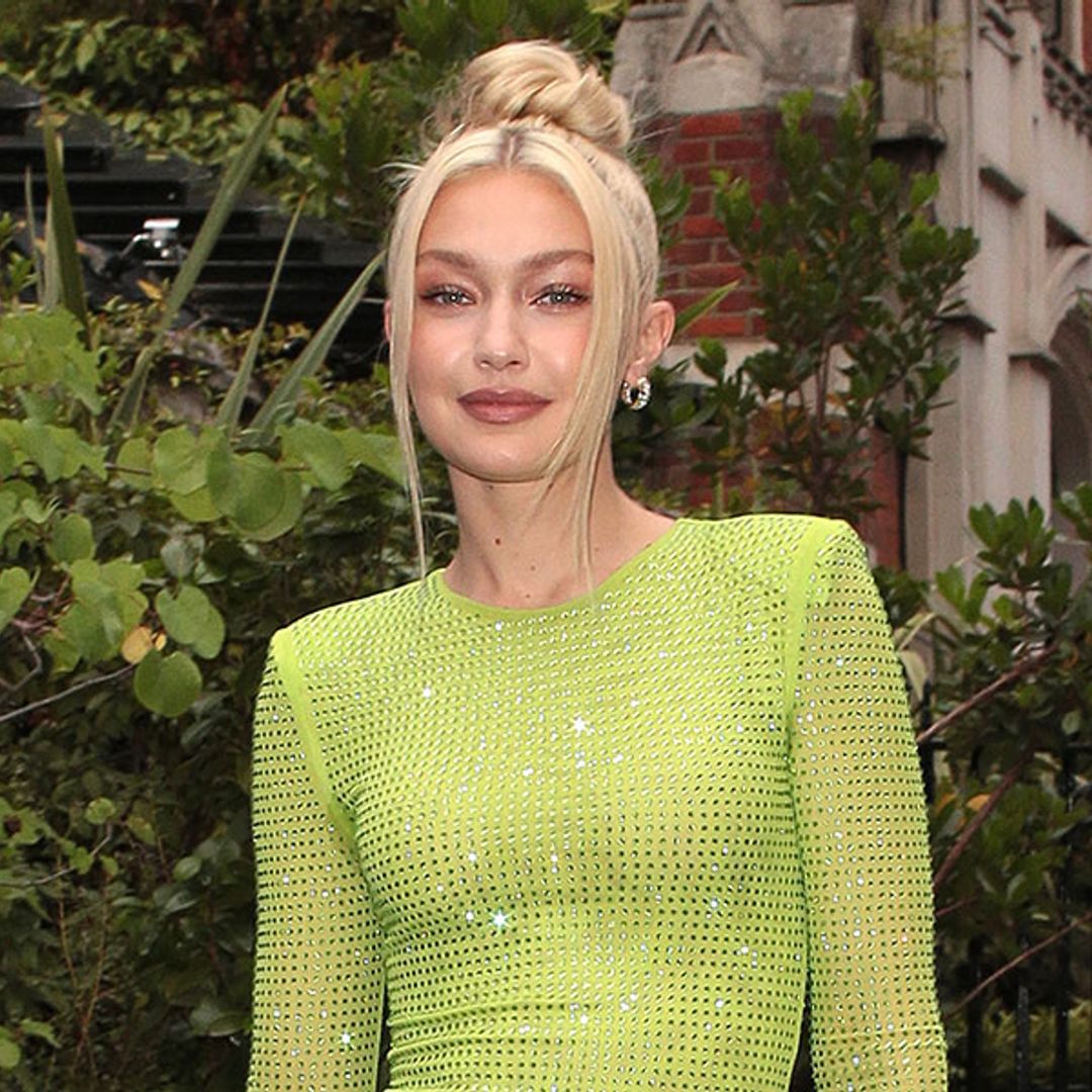Gigi Hadid apuesta por el neón de tendencia que favorece a las rubias en su último look de invitada
