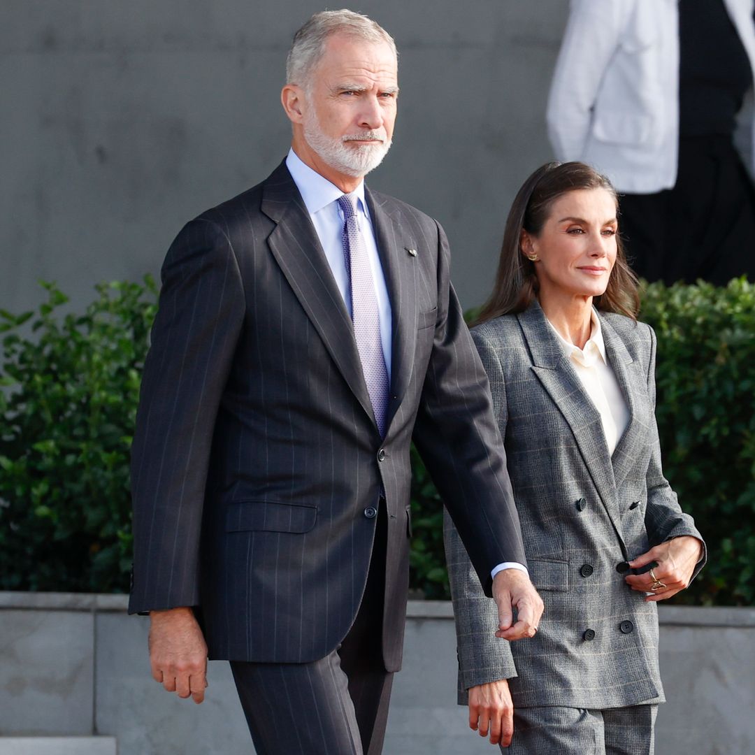 Felipe VI condecora a Alexander Stubb y a su esposa: así es la pareja más 'cool' de Europa que recibirá a los Reyes en Finlandia
