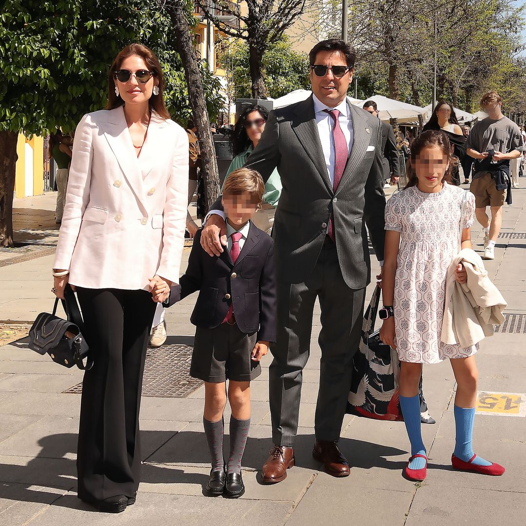 Francisco Rivera y Lourdes Montes: el posado familiar que revela las tradiciones de Semana Santa que pasan de padres a hijos