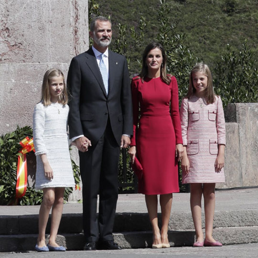 La música y los 'vivas' a la Princesa de Asturias, los otros protagonistas de la visita real a Covadonga