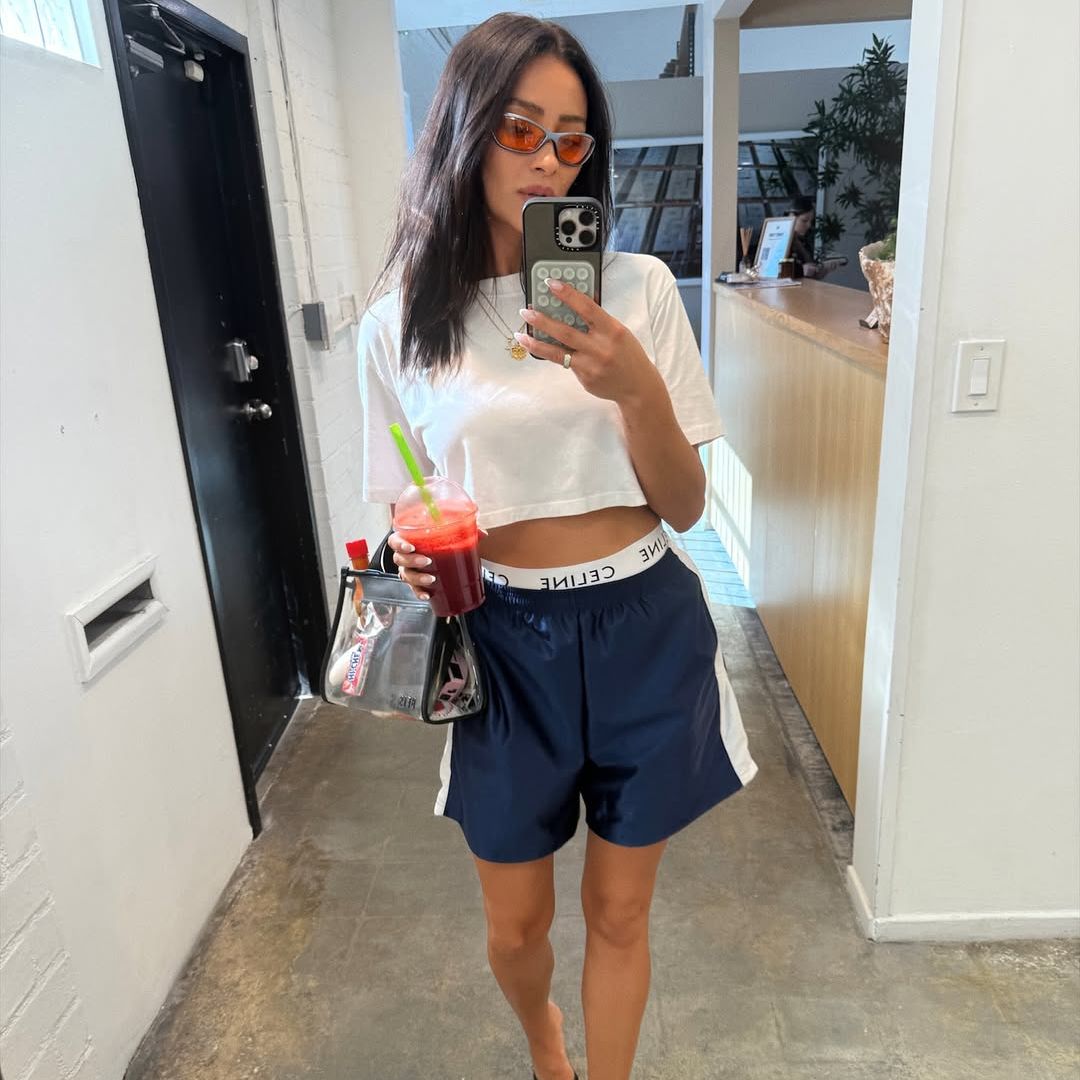 Así se llevan los 'track shorts' que arrasarán este verano 2026