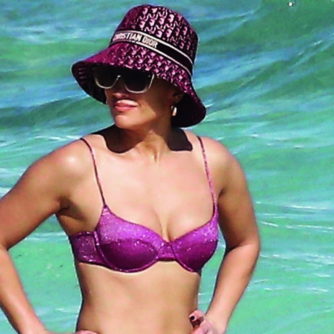 Jennifer López revoluciona el Caribe en bikini