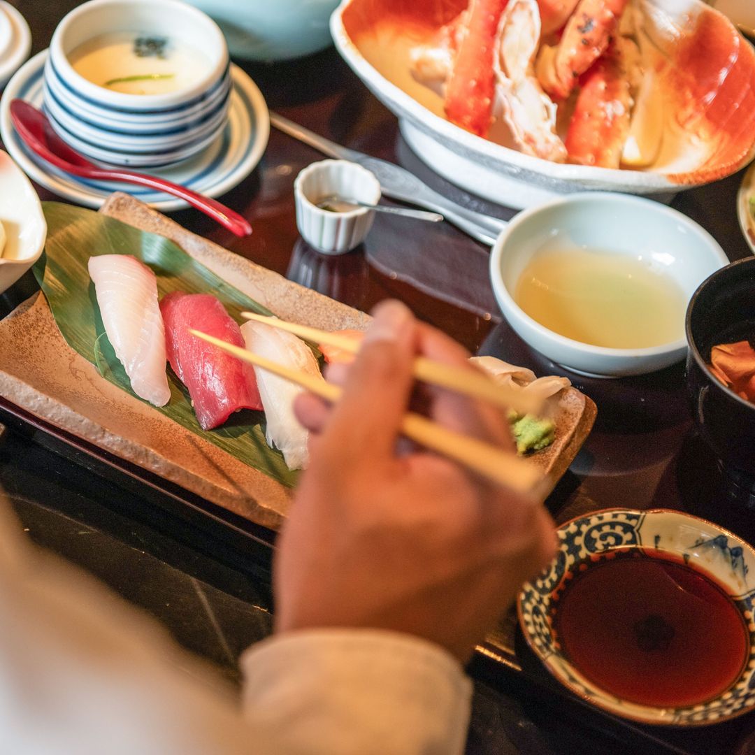 Los mejores planes gastro para este fin de semana: entre cocinas del mundo, arroces, bikinis marinos y cenas con flamenco