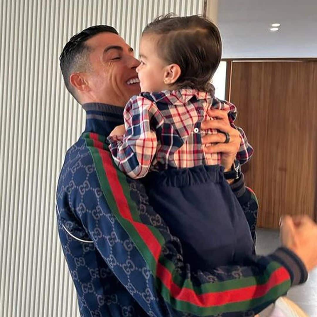 La reacción de Cristiano Ronaldo cuando su pequeña Bella Esmeralda le dice: 'Te quiero, papá'