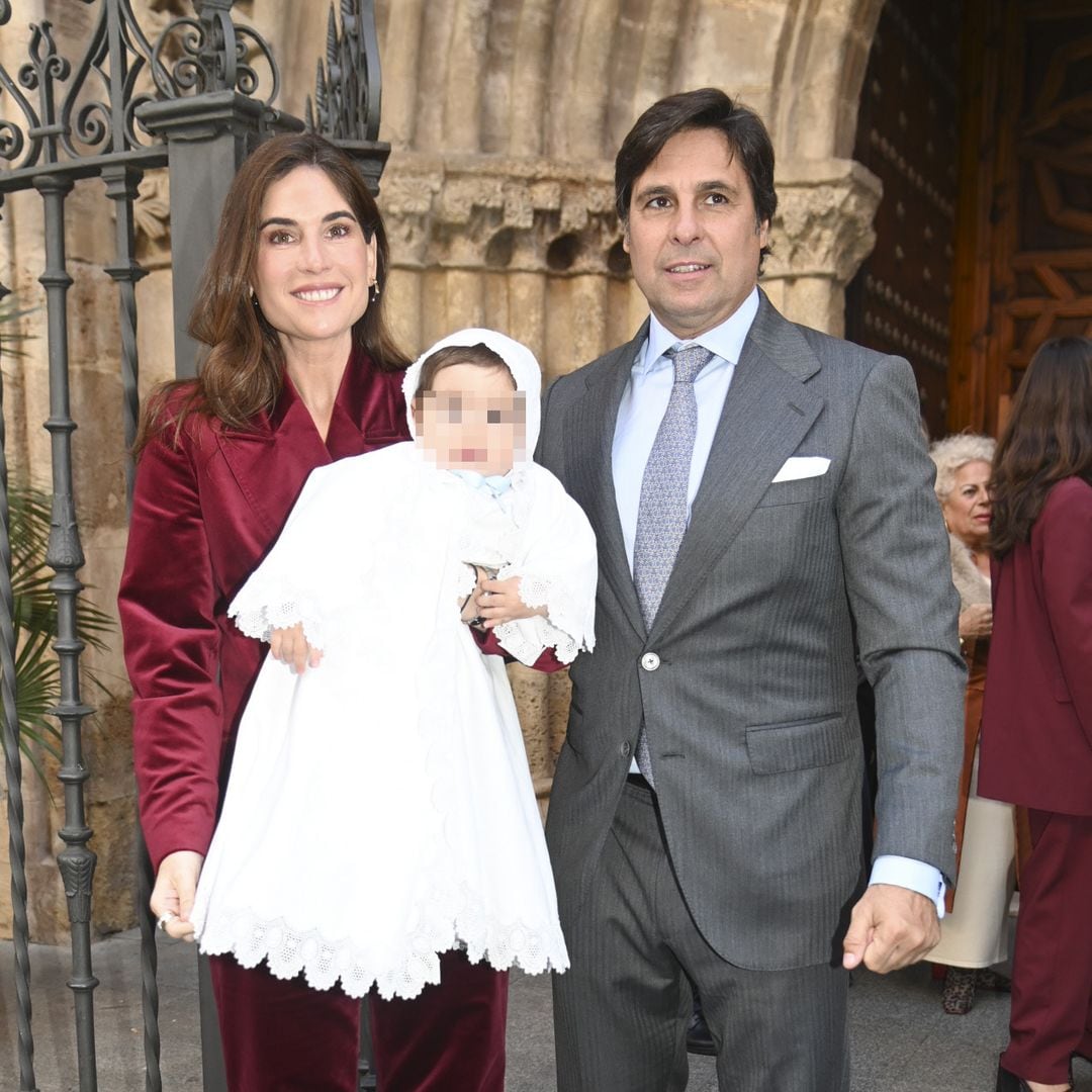 Fran Rivera y Lourdes Montes bautizan a su pequeño Nicolás en una emotiva ceremonia: todas las fotos