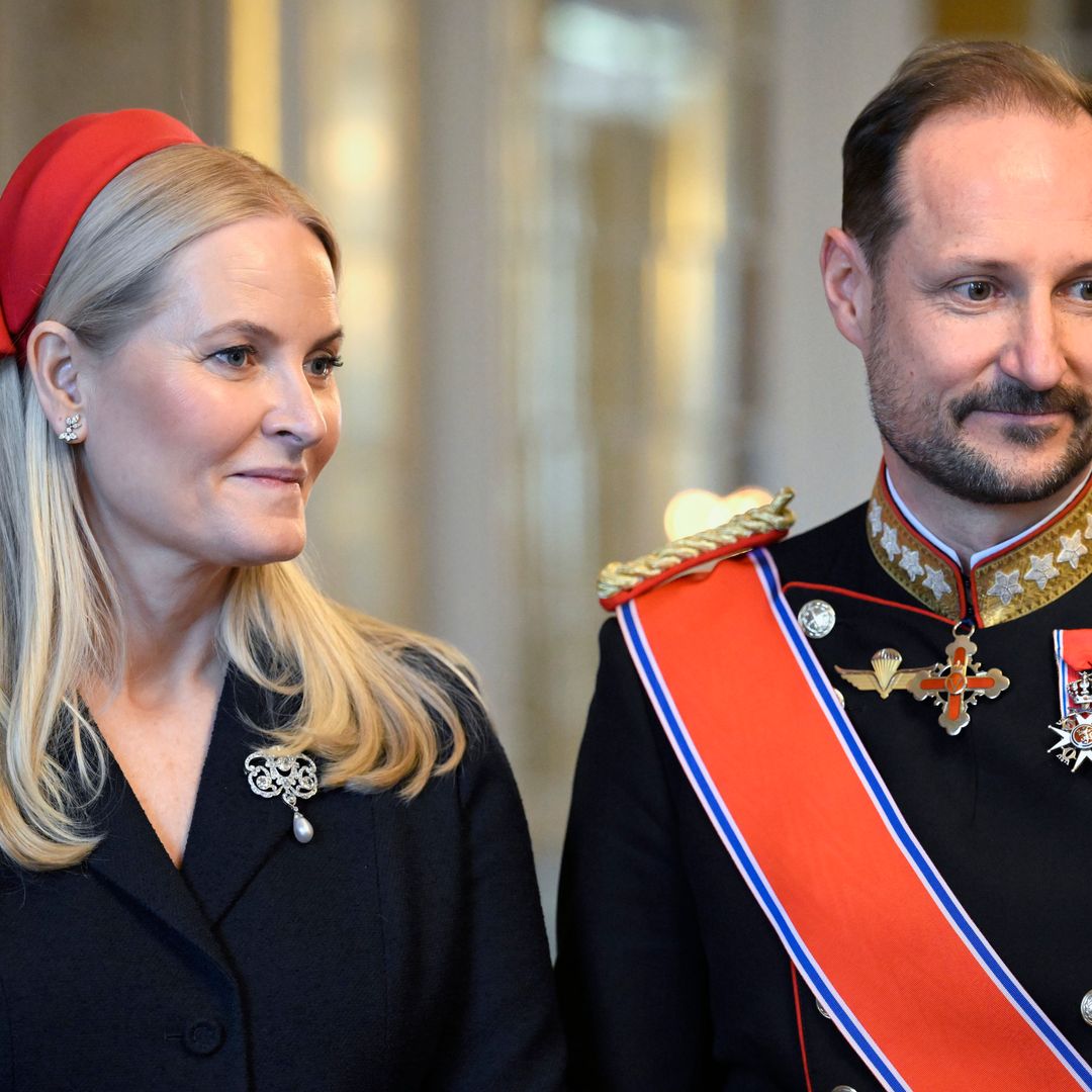 Mette-Marit de Noruega reaparece con el broche de la hermana del rey Harald que dijo: "Espero morir antes del día en que la princesa se convierta en reina"