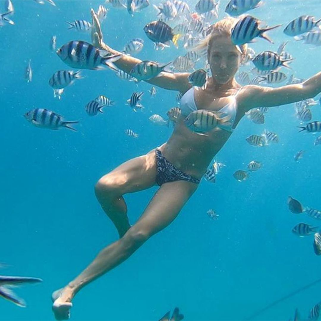 ¡Al agua patos! El espectacular baño entre peces de colores de Elsa Pataky y su familia