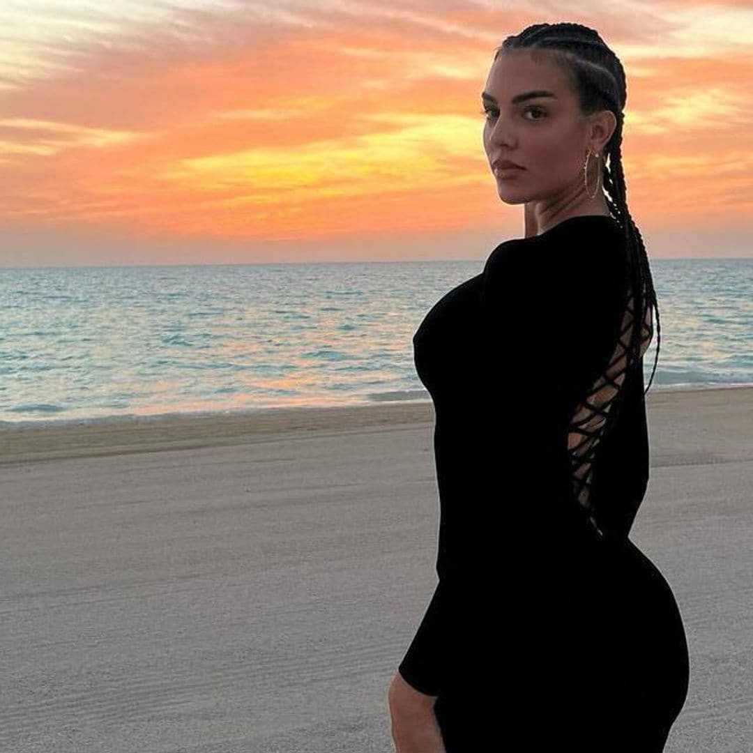 Los ‘looks’ de Georgina Rodríguez en la playa son toda la inspiración que necesitamos este verano