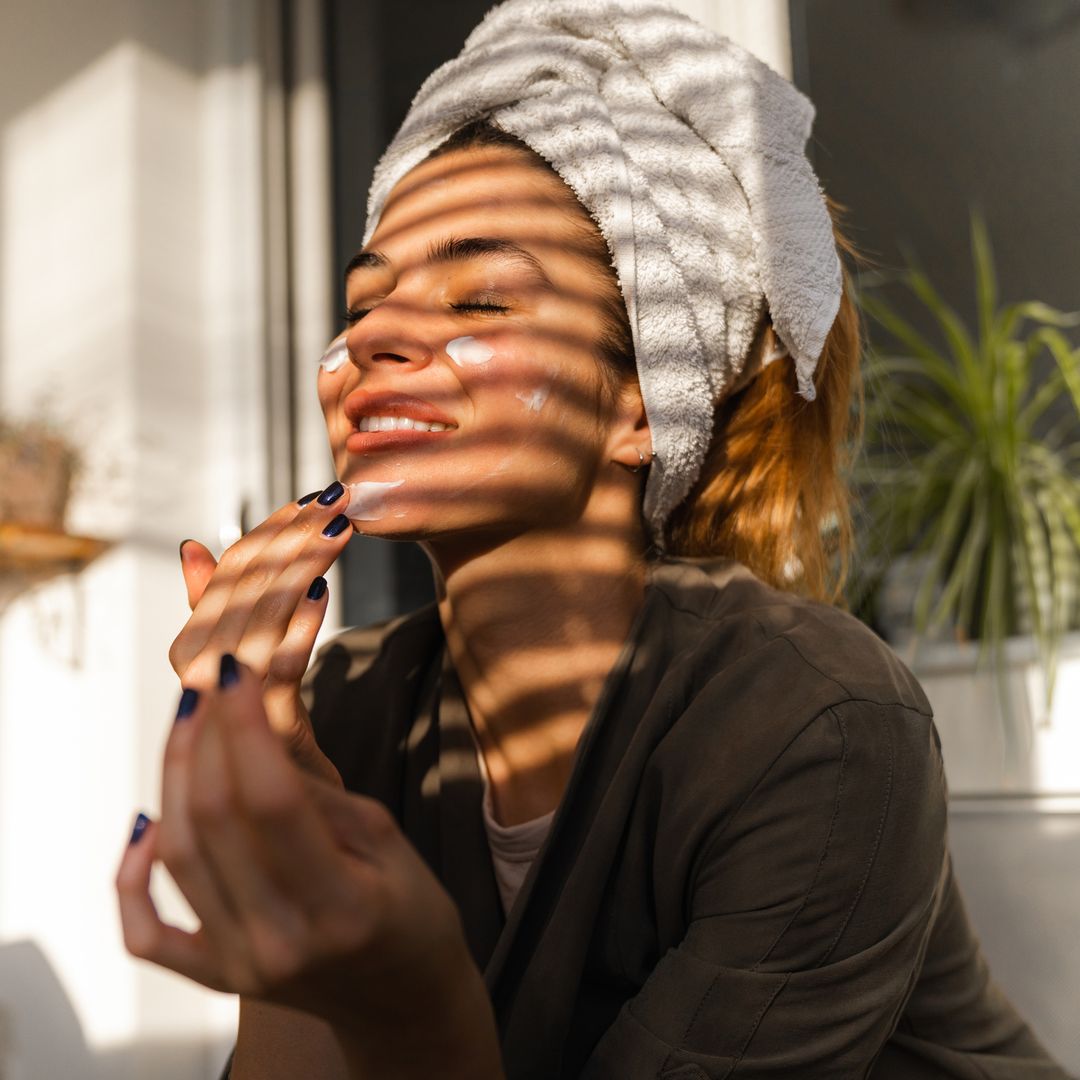 El secreto para potenciar los beneficios antienvejecimiento del retinol según una farmacéutica