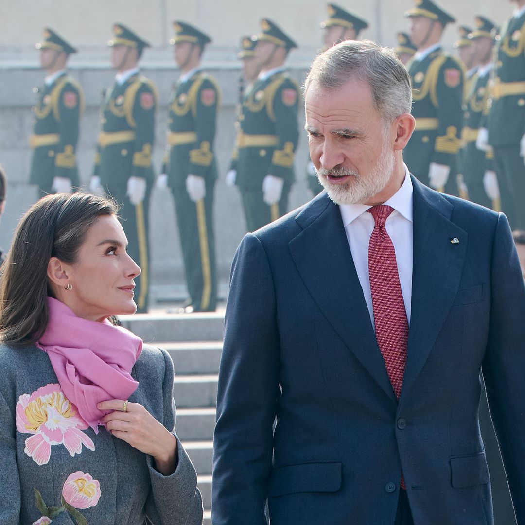 Los reyes Felipe y Letizia protagonizan su acto más imponente en China: en la plaza más grande del mundo y con una puesta en escena de cine