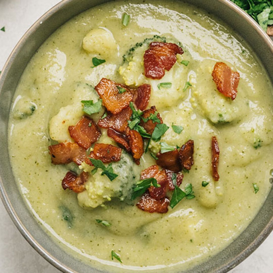 Crema de brócoli y patata con beicon