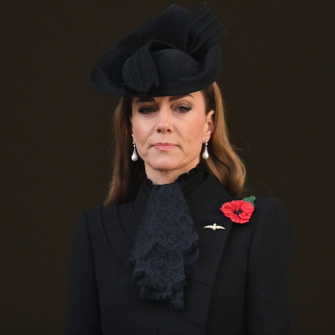 Kate y Guillermo acaparan todas las miradas en la ceremonia del Día del Recuerdo presidida por la Familia Real británica
