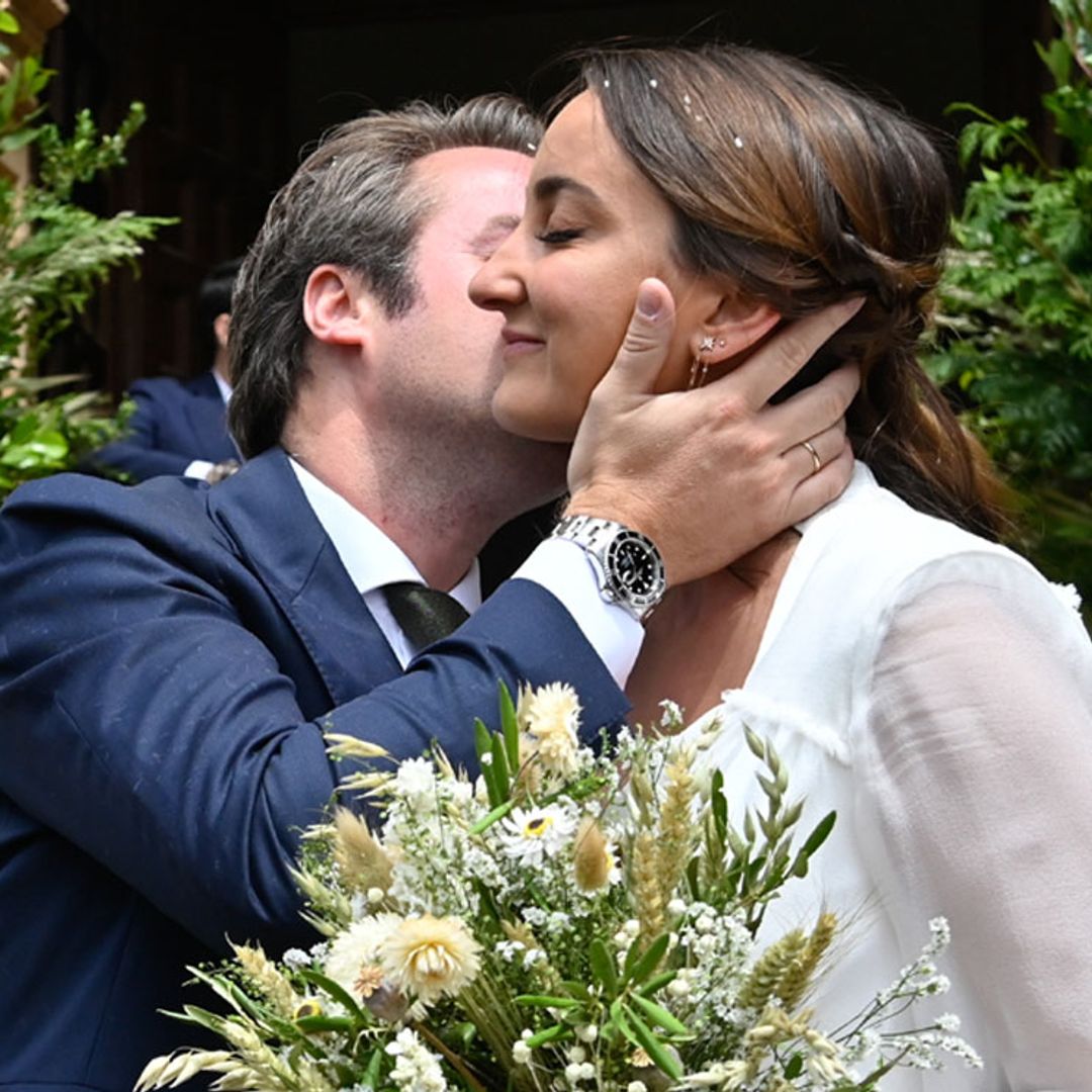 Lucía Pombo y Álvaro López Huerta se dan el 'sí, quiero' en Segovia en una boda muy emotiva ¡y motorizada!