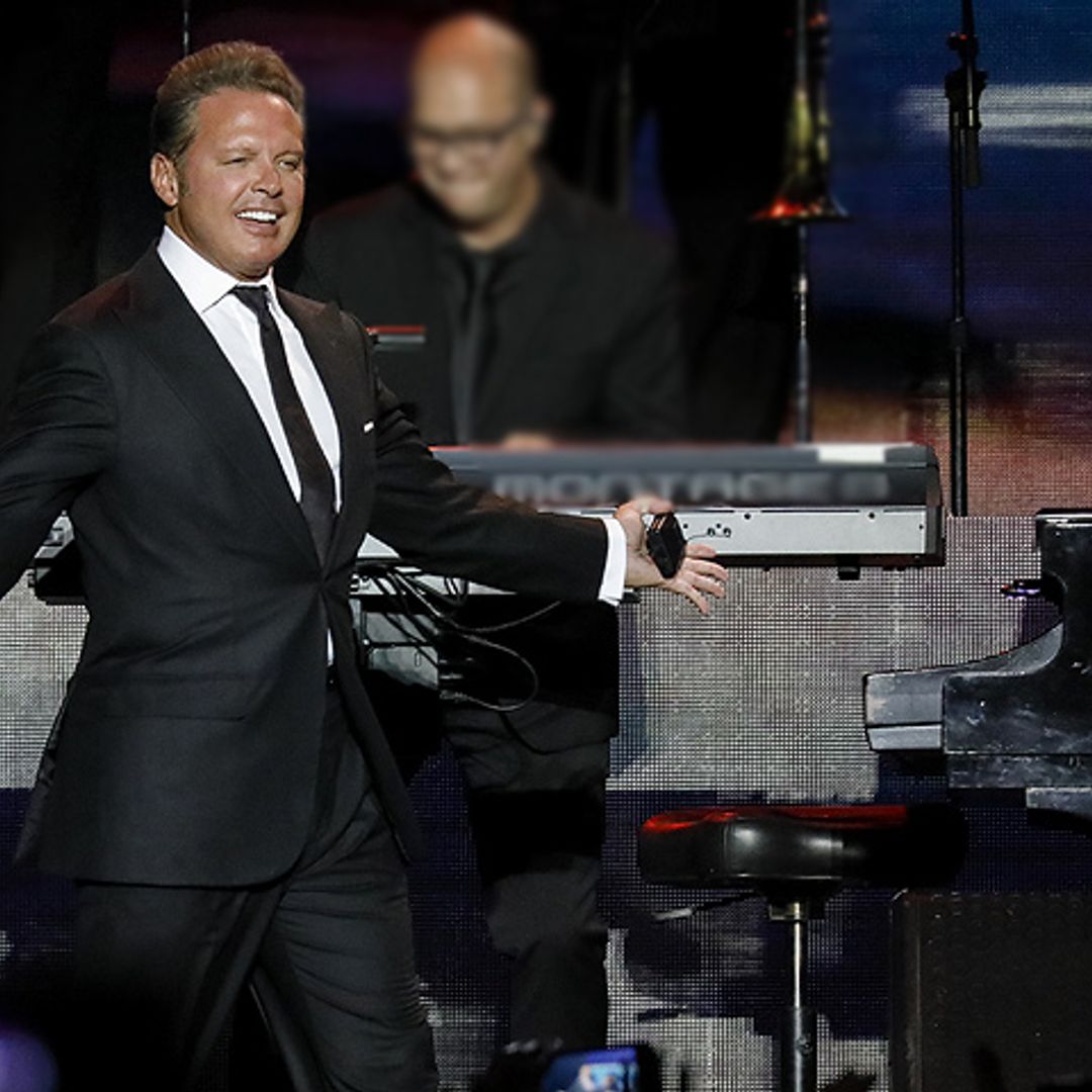¡Luis Miguel por partida doble! El de verdad y el de ficción revolucionan las redes con esta foto
