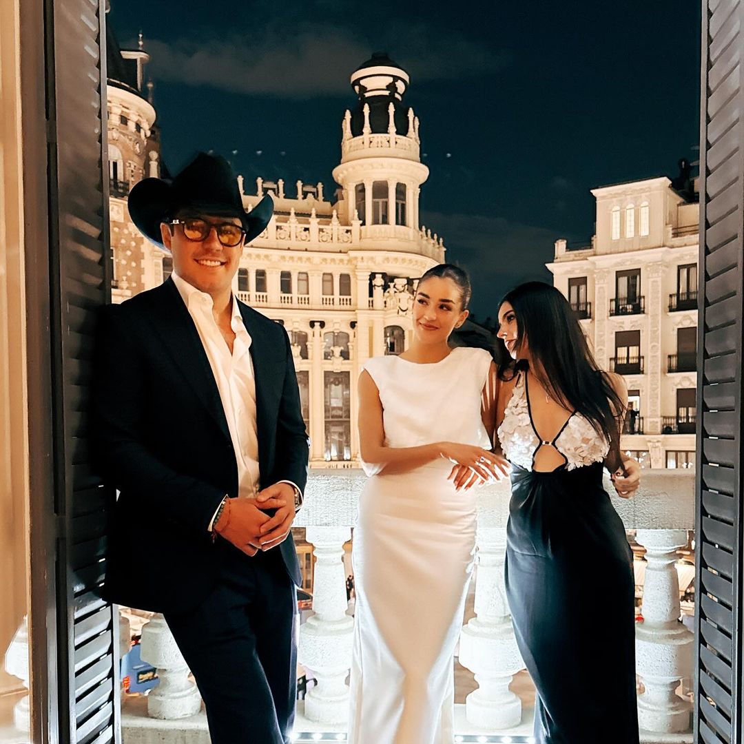 Lalo Capetillo dedica emotivo mensaje a su hermana Ale tras acompañarla en su boda