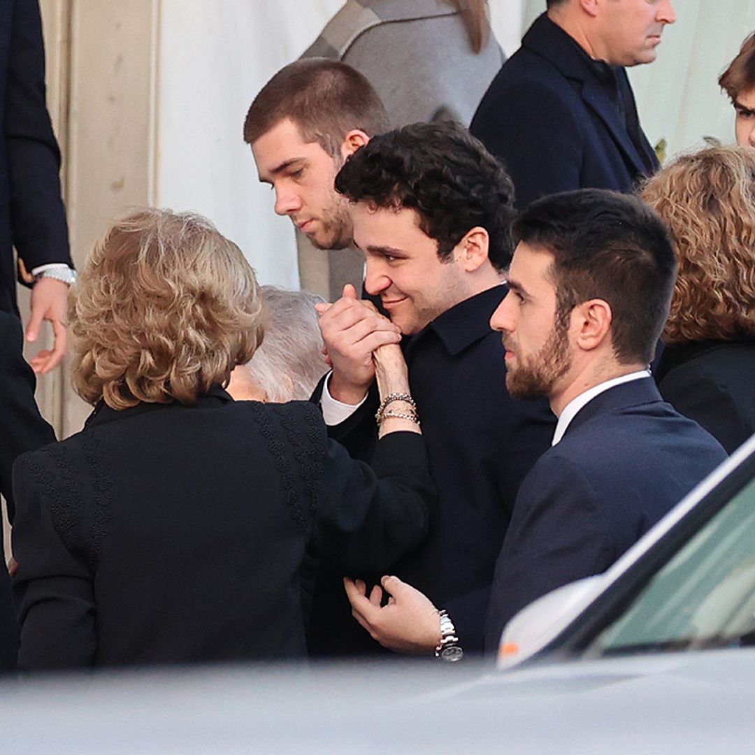 Felipe de Marichalar muy pendiente de su abuela en el almuerzo posterior al funeral de Constantino II