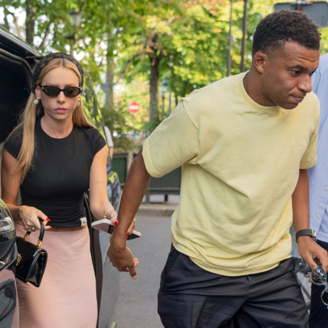 Ester Expósito y Kylian Mbappé, de regreso a París tras el Mundial, disfrutan de una salida de compras