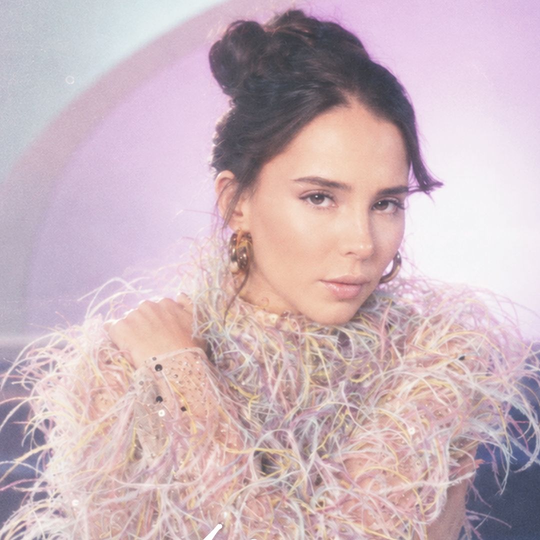 Majo Aguilar lanza 'Almohada' y Yuridia estrena 'Bajón Emocional'