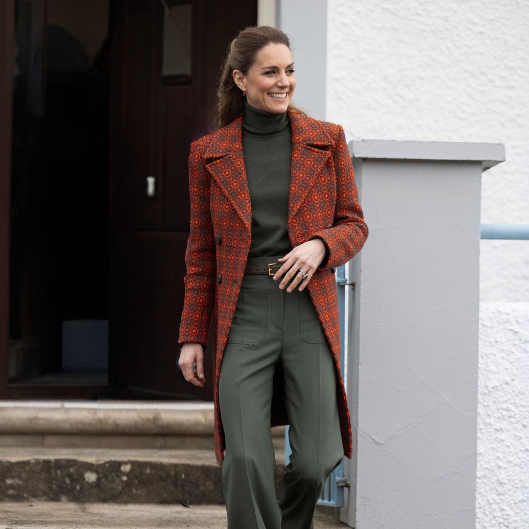 Los pantalones de traje virales de Kate Middleton ahora están en Zara y no querrás quitártelos en toda la primavera