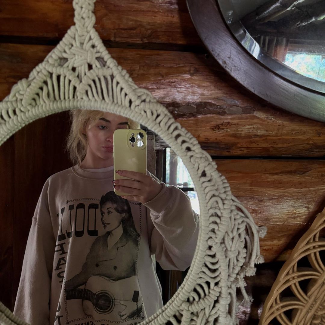Sabrina se ha dejado ver con cara lavada en redes sociales