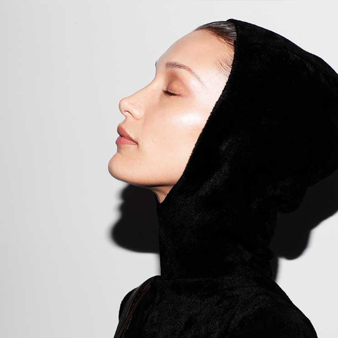 La de Bella Hadid y otras formas de consumir adaptógenos para iluminar la piel