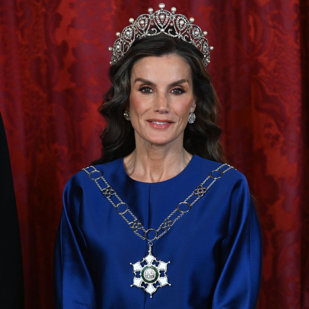 La reina Letizia deslumbra con una tiara poco vista y cargada de historia